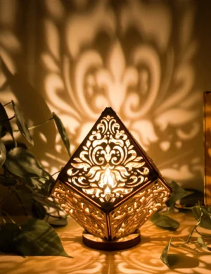 Baroque Inspired Shadow Table Lamp, Symbolic Pattern Lantern for Desk, Romantic Accent Lamp for Cozy Ambiance, Vintage-Inspired Mood Light