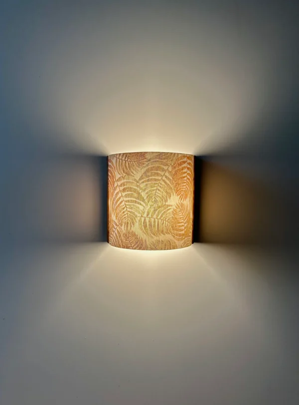 Solid Oak Wall Lamp – Handmade Sconce with Leaf Pattern Shade – Rustic & Nature-Inspired Lighting for Cozy and Stylish Home Decor - Image 2