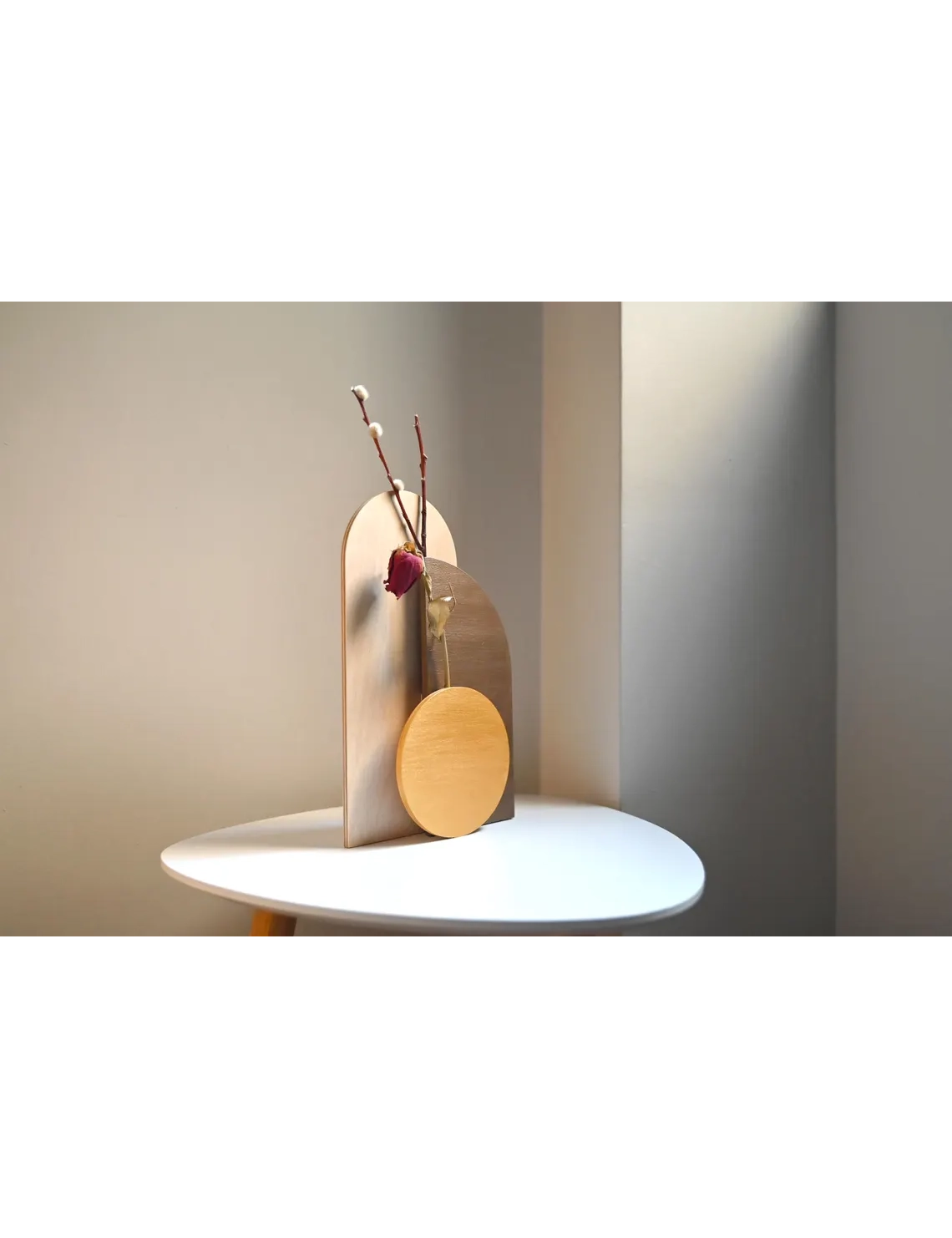 PR SR 65, Slim Wooden Vase in Brown & Gold – Mid-Century Entryway or Bedside Decor - Image 6