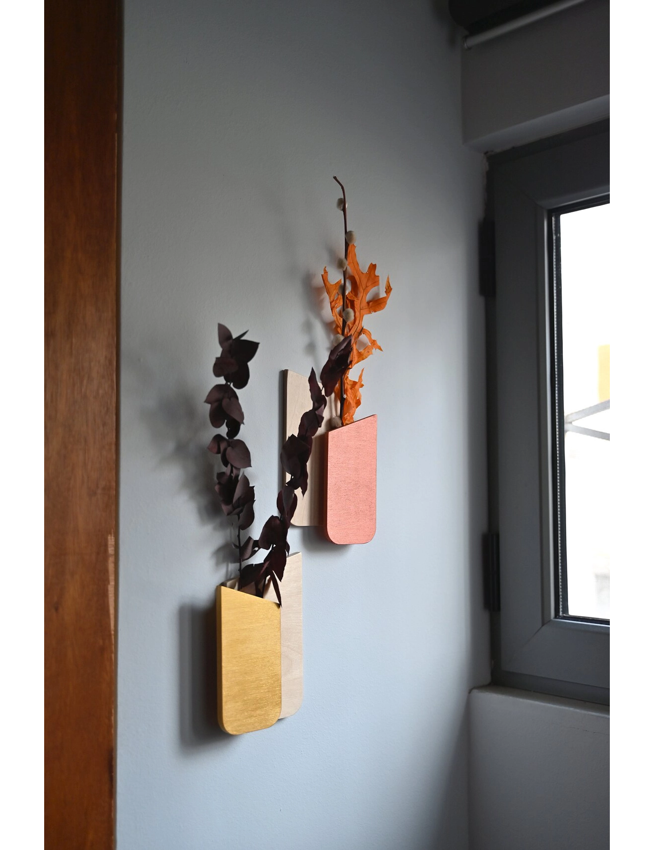 PR SR 69, Slim Copper Wood Wall Vase – Hanging Plant Holder for Dried Flowers