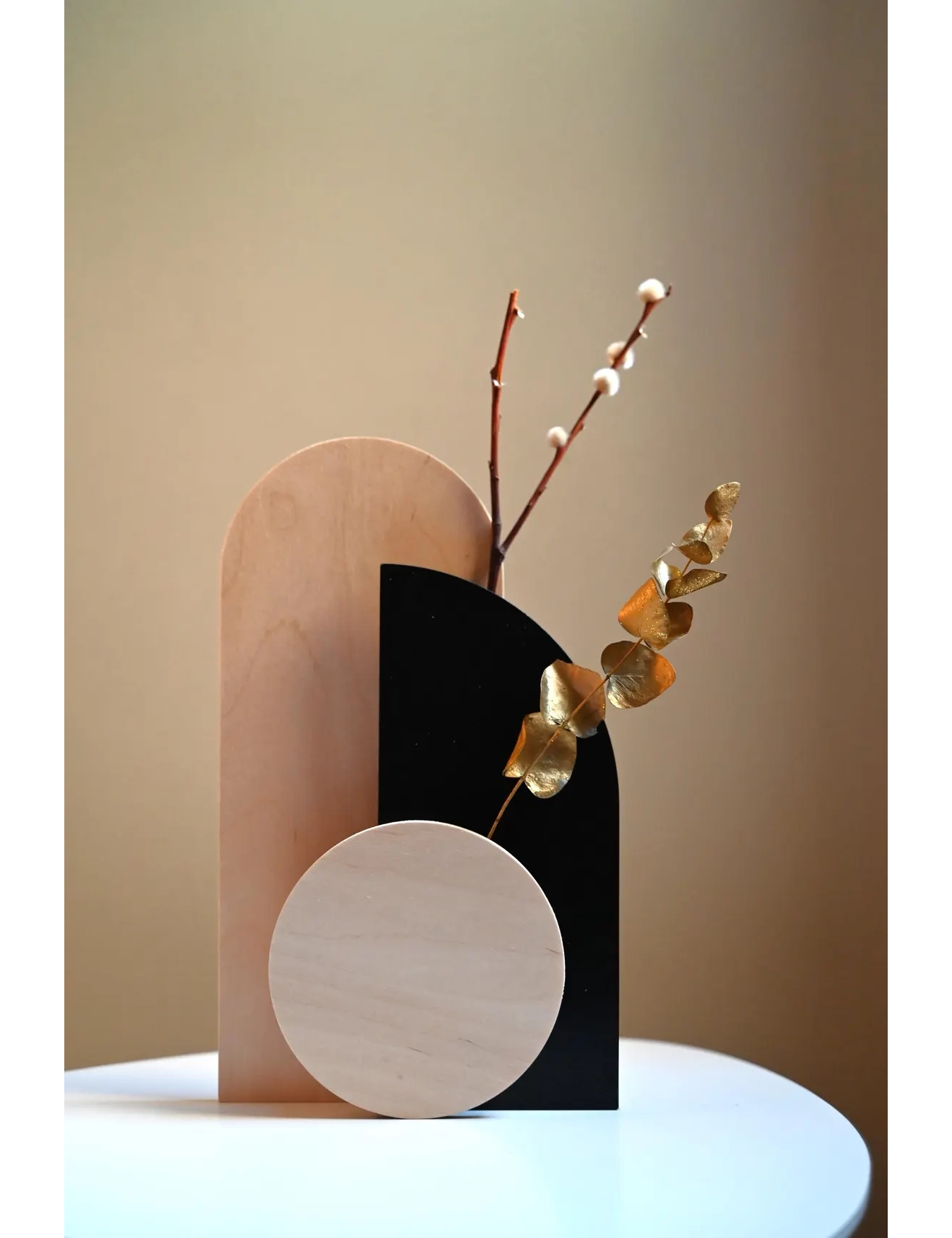 PR SR 71, Black Wood Console Vase – Slim Geometric Decor for Entryway or Bedside