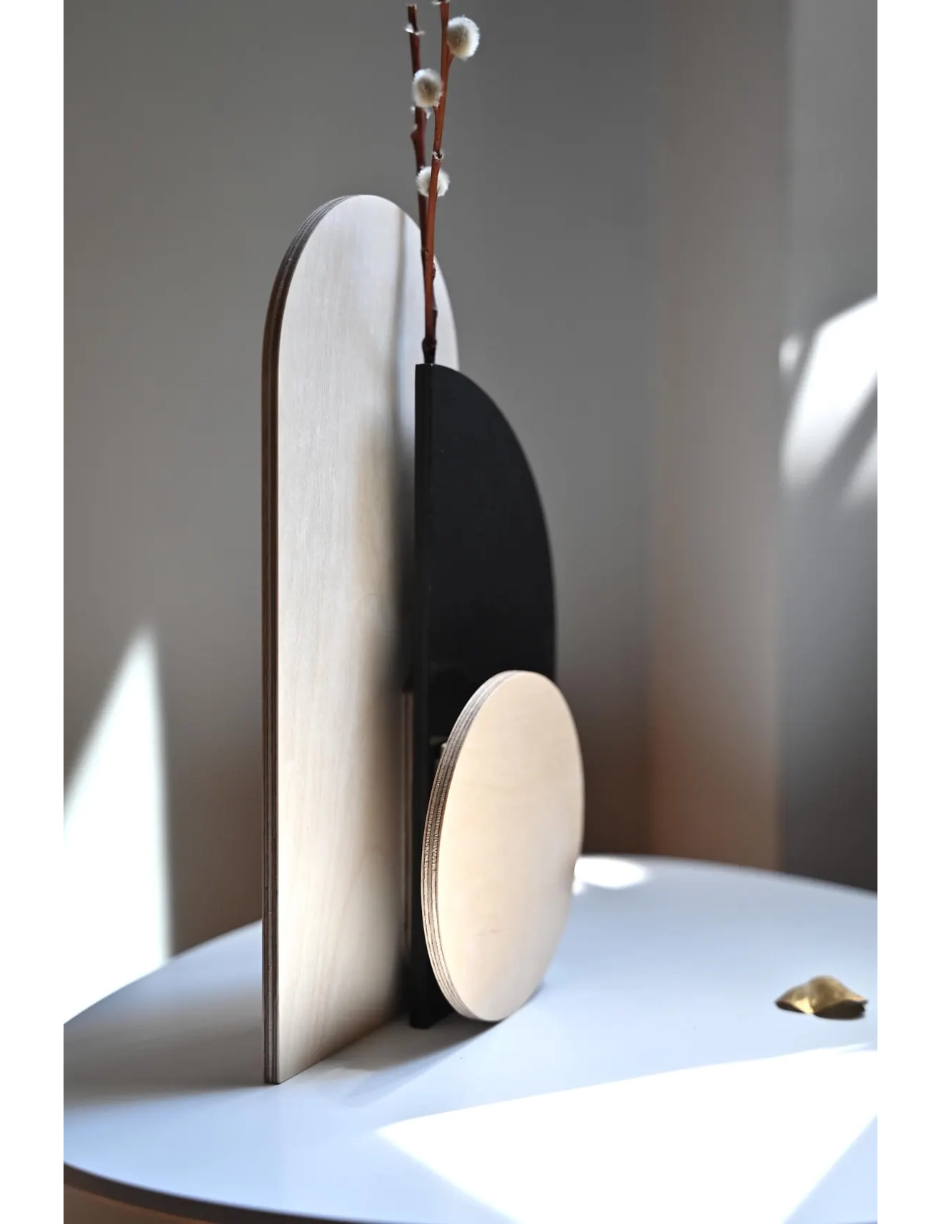 PR SR 71, Black Wood Console Vase – Slim Geometric Decor for Entryway or Bedside - Image 4