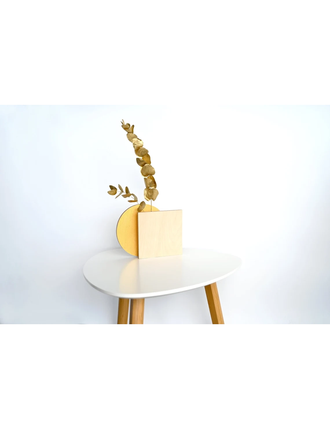 PR SR 72, Gold Geometric Wooden Bud Vase – Nordic Decor for Dried Flowers, Host Gift - Image 2