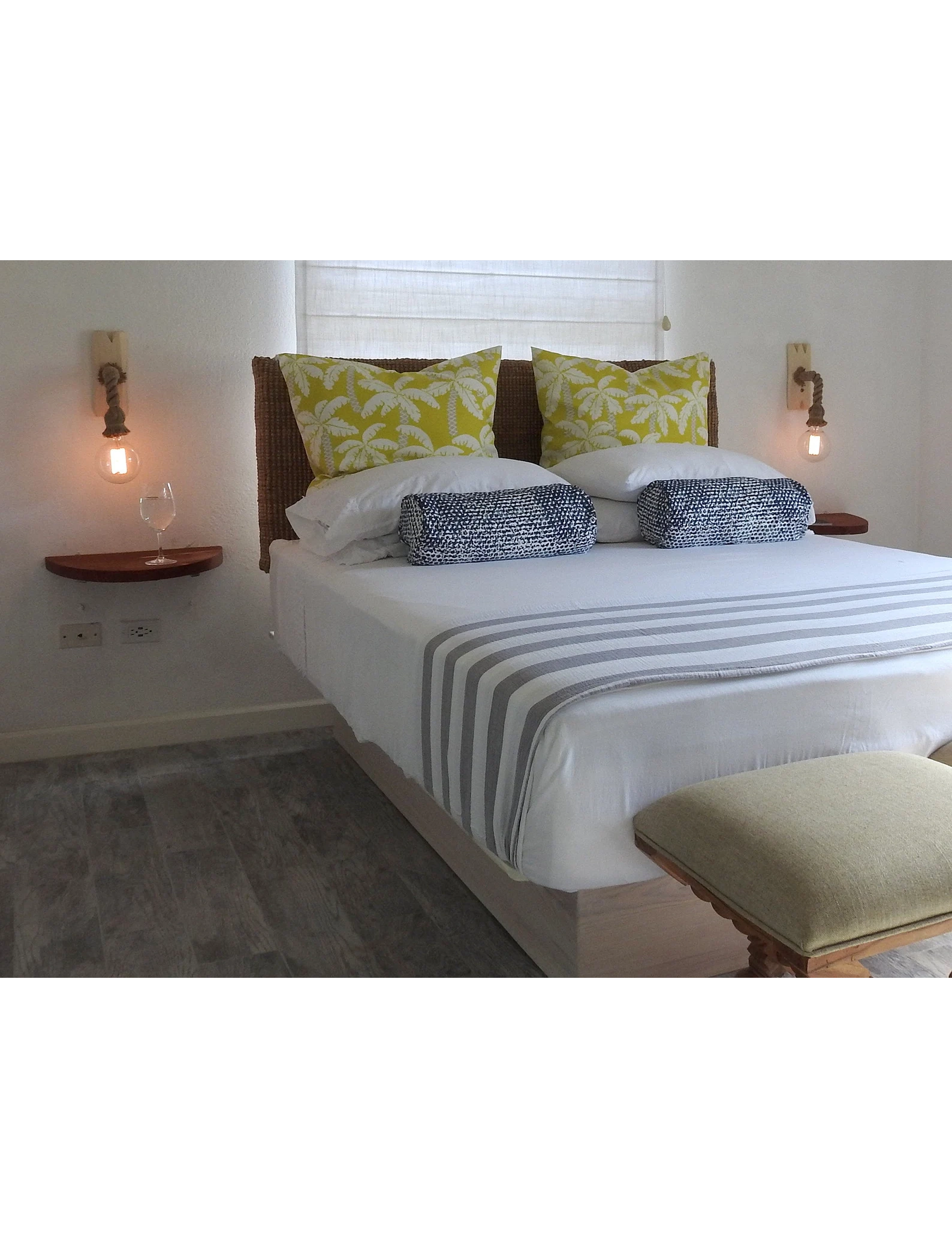 Handmade Rope & Aged Wood Wall Sconce – Vintage Wooden Fixture by Krafted Kingdom - Image 4